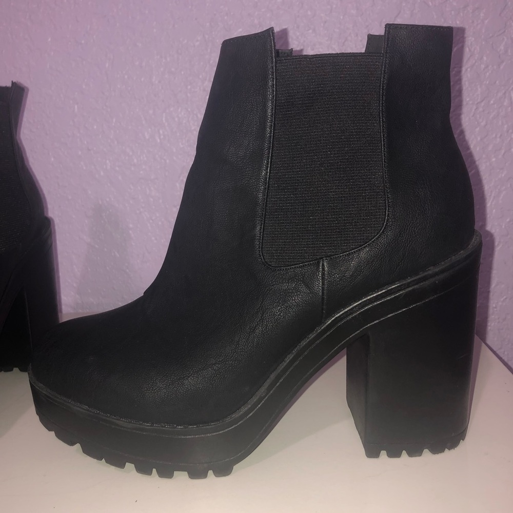 SOLD - Black Chelsea Boot Heels